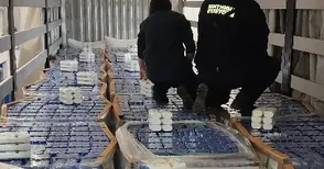 Близо 53 000 „маркови“ шампоана спрени на път за Нидерландия