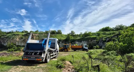 Над 50 тона отпадъци събрани в акцията по почистване в околностите на Басарбово и по Поломието Над 50 тона отпадъци събрани в акцията по почистване в околностите на Басарбово и по Поломието