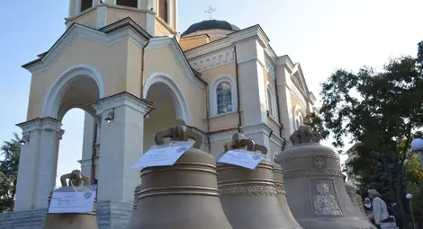 Дарените от руския патриарх Кирил камбани. Снимки: Бисер ТОДОРОВ
