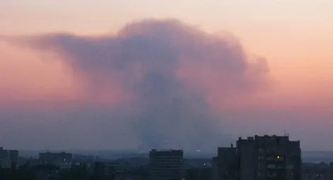 Разгорял се отново пожар в складове в Мартен обгазил Русе