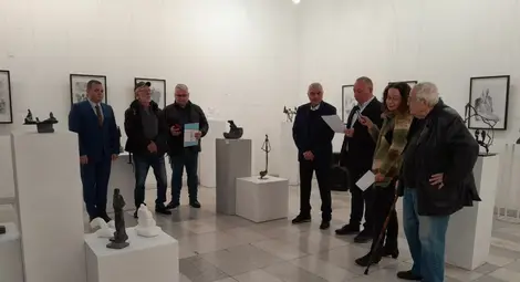 Неджми Мурат се завърна в Русе след дълго отсъствие с първа самостоятелна изложба