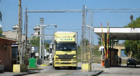 Лобират за по-лесно плащане на таксата на Дунав мост