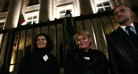 Съдии отново излязоха пред Съдебната палата