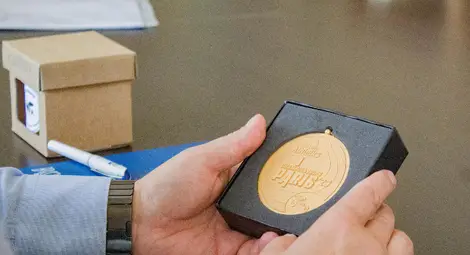 Двукратният световен шампион Християн Стоянов получи награда от кмета на Русе Пенчо Милков