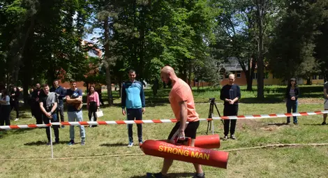 Бъдещият инженер в транспорта Пламен Николов е новият Железен мъж на Русенския университет