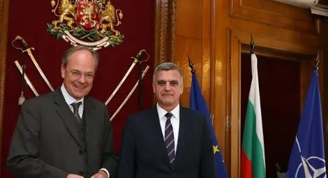 Стефан Янев обсъди двустранните отношения в сферата на отбраната с посланика на Германия