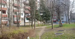 Продължава благоустрояването на междублокови пространства