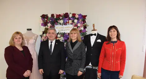 Абитуриенти стават модели в шоу- спектакъла "След утрешния ден" в Канев център