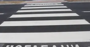 Възрастна жена загина след удар от такси на пешеходна пътека