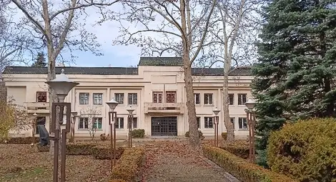 Обмислят настаняването на новото почетно консулство на Румъния в бившето руско консулство