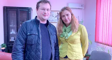 Юрай Дракслер с кмета на Бъзън Василена Цанкова. Юрай Дракслер с кмета на Бъзън Василена Цанкова.