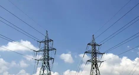 Експерт разяснява как се формира цената на тока на свободния пазар