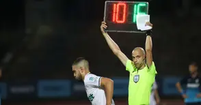 Във Велико Търново му се мръщят, но пак ще играят по свирката му