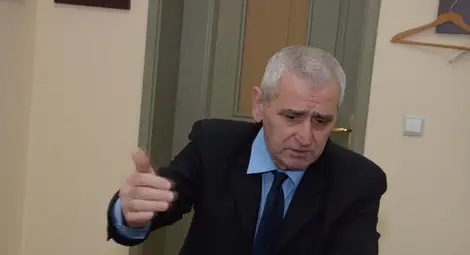 Огнян ГЕНОВ