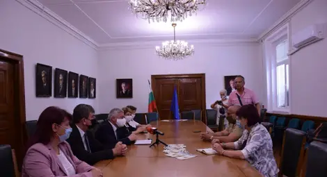 Русенският университет подписа договор за сътрудничество с Военна академия "Г.С.Раковски"