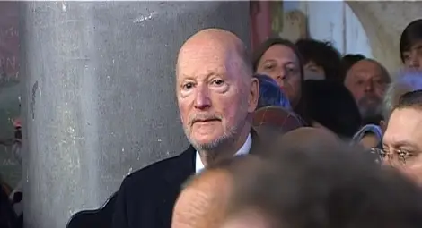 Адвокатът на Царя: Негово Величество вече е добре и пътува към дома си