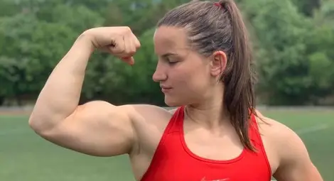 Биляна Дудова излиза на тепиха в Будапеща за важни олимпийски точки