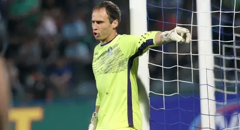 Станислав Антонов на вратата на родния „Спартак“. Снимка: Архив Станислав Антонов на вратата на родния „Спартак“. Снимка: Архив