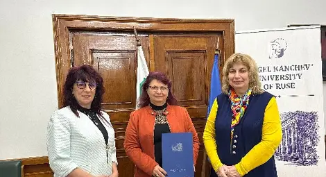 Русенският университет и Първо частно училище "Леонардо да Винчи" - Русе подписаха меморандум за сътрудничество