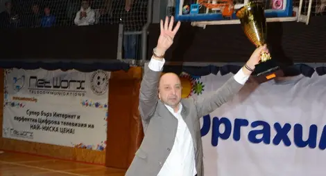 Звезди и шефове на &bdquo;Дунав 8806&ldquo; разказват своите истории на успеха