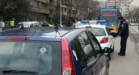 Два трамвая са се ударили на пл."Македония"