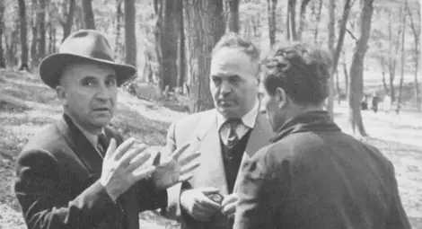 Създателят на Киноклуба сред кинодейци.