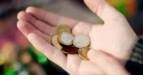 Невероятно, но статистически факт: Средната заплата с 69% нагоре в кризата