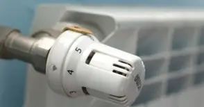 Едва 64 корекции в изравнителните сметки за парно от 868 абонатни станции