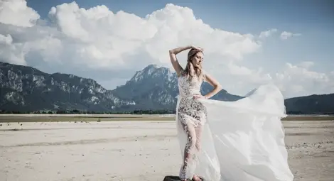 Мечтаещата да създаде академия за мода в Русе Адриана Гарелова: Моите рокли са картини. Обожавам целия процес - от вдъхновението до последния щрих и шев Мечтаещата да създаде академия за мода в Русе Адриана Гарелова: Моите рокли са картини. Обожавам целия процес - от вдъхновението до последния щрих и шев