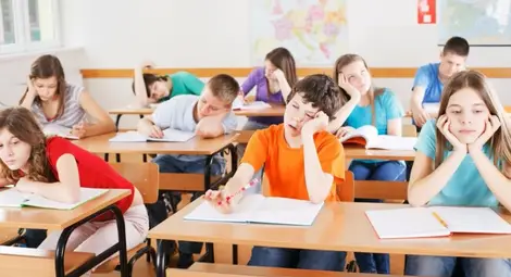 Учени: Децата трябва да започват училище не по-рано от 8:30 ч.