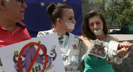 България от свободни към несвободни медии: 2002-2019 г. България от свободни към несвободни медии: 2002-2019 г.