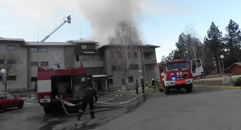 Пожар гори в благоевградски хотел