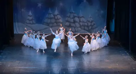 С празничен концерт Общинският детски център за култура и изкуство в Русе ще открие новия творчески сезон С празничен концерт Общинският детски център за култура и изкуство в Русе ще открие новия творчески сезон