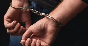 Двама грабители арестувани два часа след обира