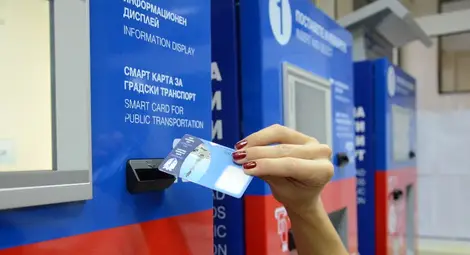 Ден първи за електронните карти за градския транспорт