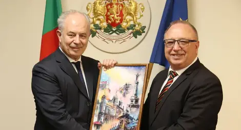 Икономика, култура и образование на фокус по време на среща между заместник областния управител Георги Георгиев и посланика на Италия Н. Пр. Марчело Апичела