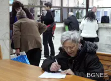 Таванът на пенсиите замразен на 910 лв. до 2018 г.