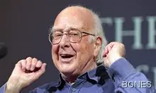 Бащата на "божията частица" ще се пенсионира на 85 години 