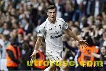 Бейл преговаря за нов договор с Тотнъм 