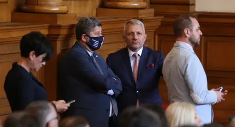 Скандал в парламента кой уронва престижа на съдебната власт