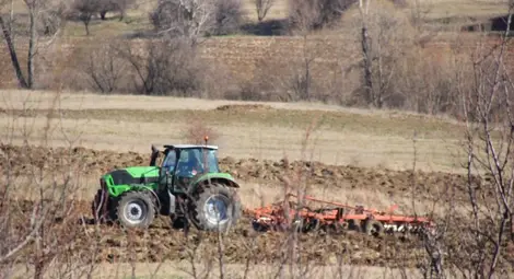 33 лева субсидии за декар  могат да получат фермерите