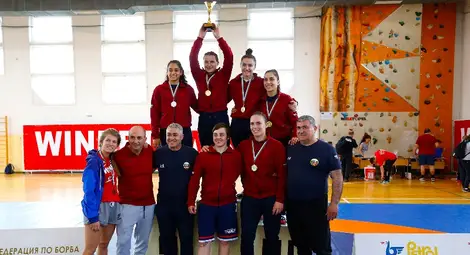 4 златни медала и отборна титла за боркините на &bdquo;Юнак&ldquo;