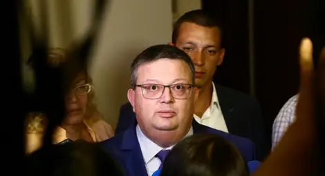 Цацаров посочи кой е освободил избягалия от страната брат на депутата Георги Стоилов Цацаров посочи кой е освободил избягалия от страната брат на депутата Георги Стоилов