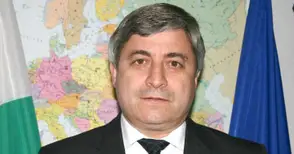 Проф. Белоев удостоен с почетна титла в Румъния