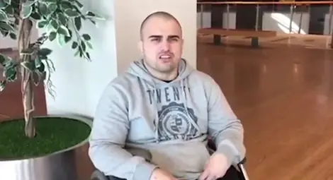 Фенклубът на „Левски“ помага на Сисо със 7000 лева за нов спортен център Фенклубът на „Левски“ помага на Сисо със 7000 лева за нов спортен център