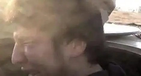 Шокиращи кадри с плачещ терорист преди смъртта му обикалят света (СНИМКИ/ВИДЕО) Шокиращи кадри с плачещ терорист преди смъртта му обикалят света (СНИМКИ/ВИДЕО)