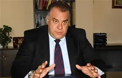 Министър Ненков: Еболата е далече от България