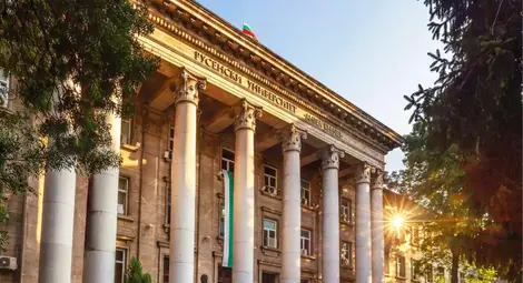 Половината преподавателски състав  в университета ще се ваксинира