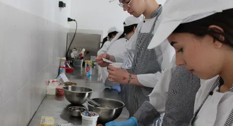 &bdquo;Сладкарска магия&ldquo; в Гимназията по туризъм в Русе