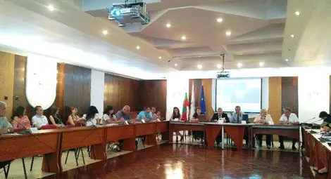 Ректорът Белоев се срещна  с областния и с кметове